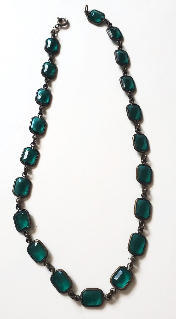 Art Deco Riviรจre Czech Green Faceted Glass Open Back Brass Necklace 16"